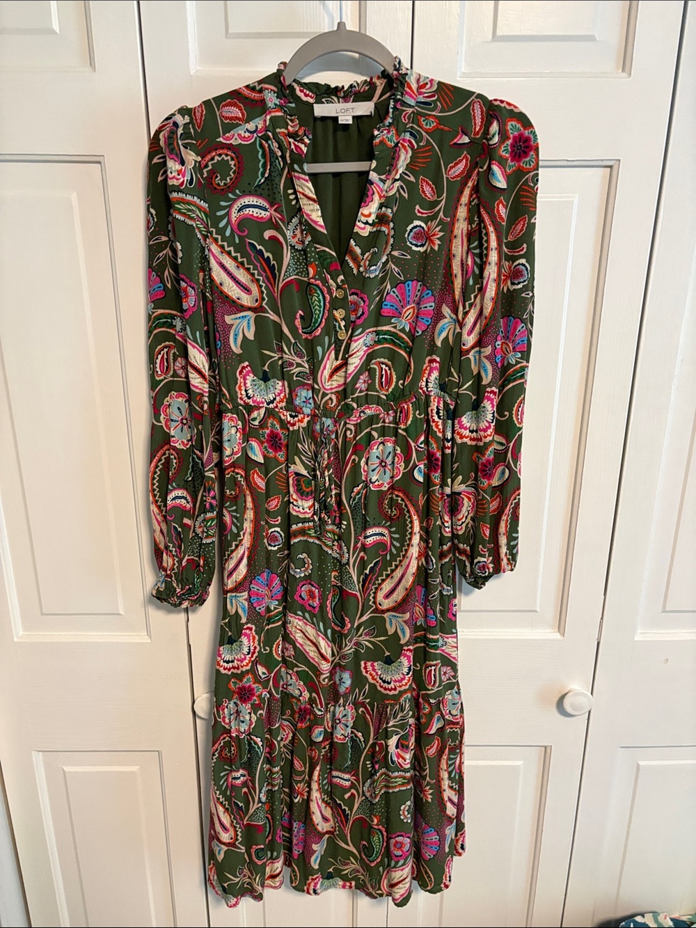 LOFT Olive Multicolor Paisley Long-Sleeve Tiered Dress